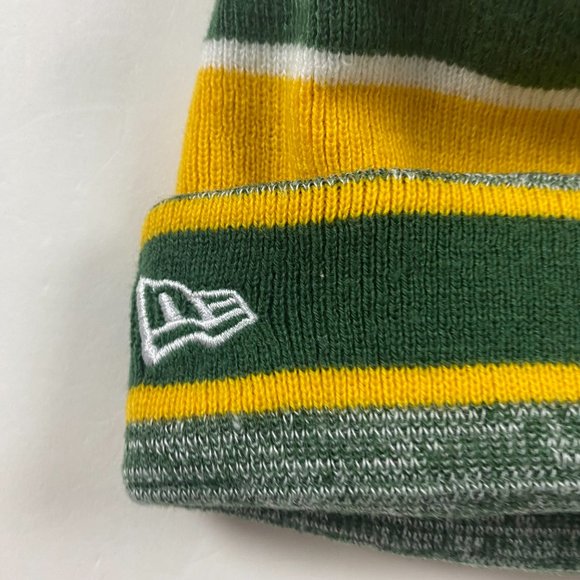 NWOT Green Bay Packers Winter Hat Cap Beanie Pom Pom NFL Football New Era - Picture 3 of 6
